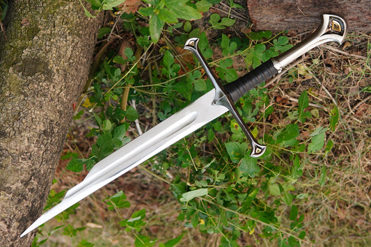 Narsil sword | sword that was broken | King of Numeror